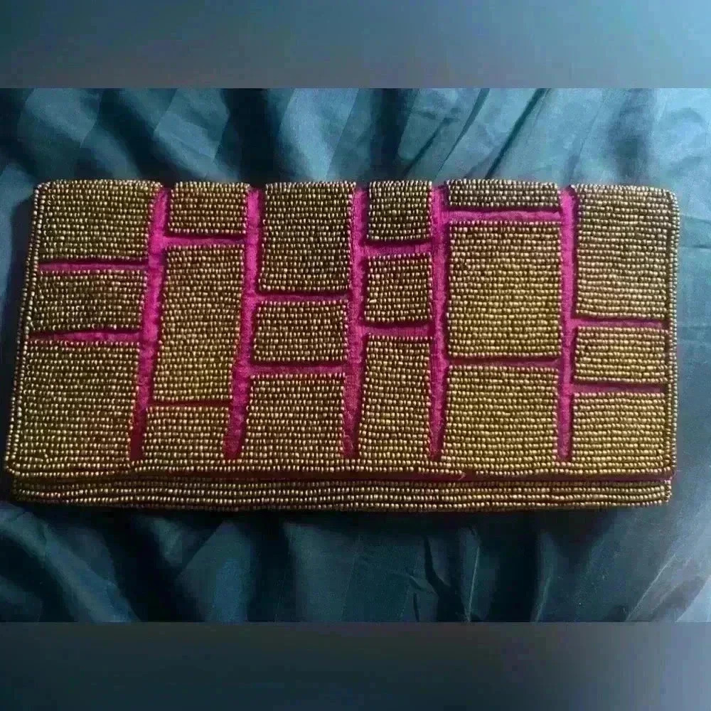 ExpressionsNYC clutch. Pick with gold beads. Good condition pink sink inside - Picture 7 of 8